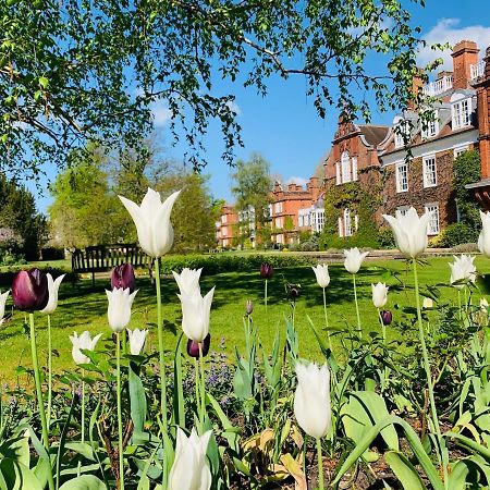 Newnham College - University Of Cambridge Εξωτερικό φωτογραφία