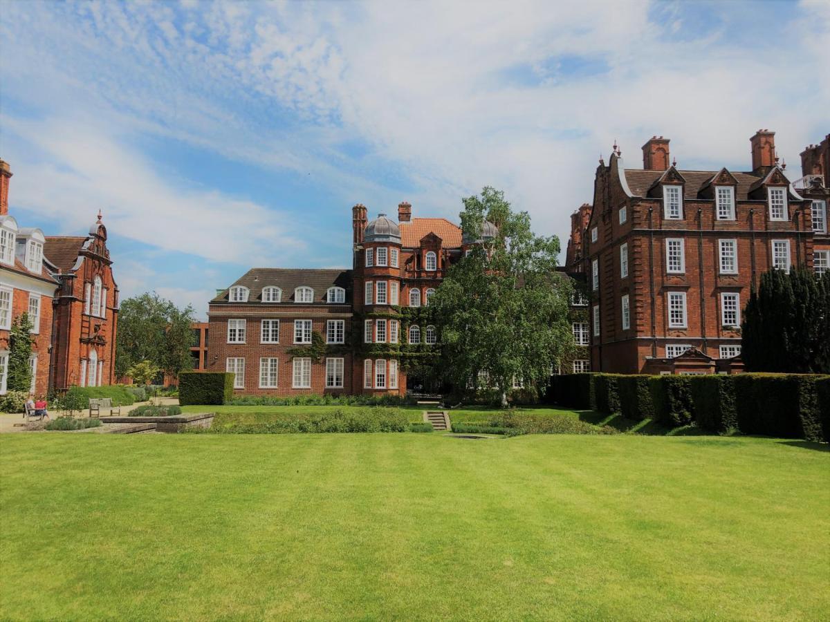 Newnham College - University Of Cambridge Εξωτερικό φωτογραφία