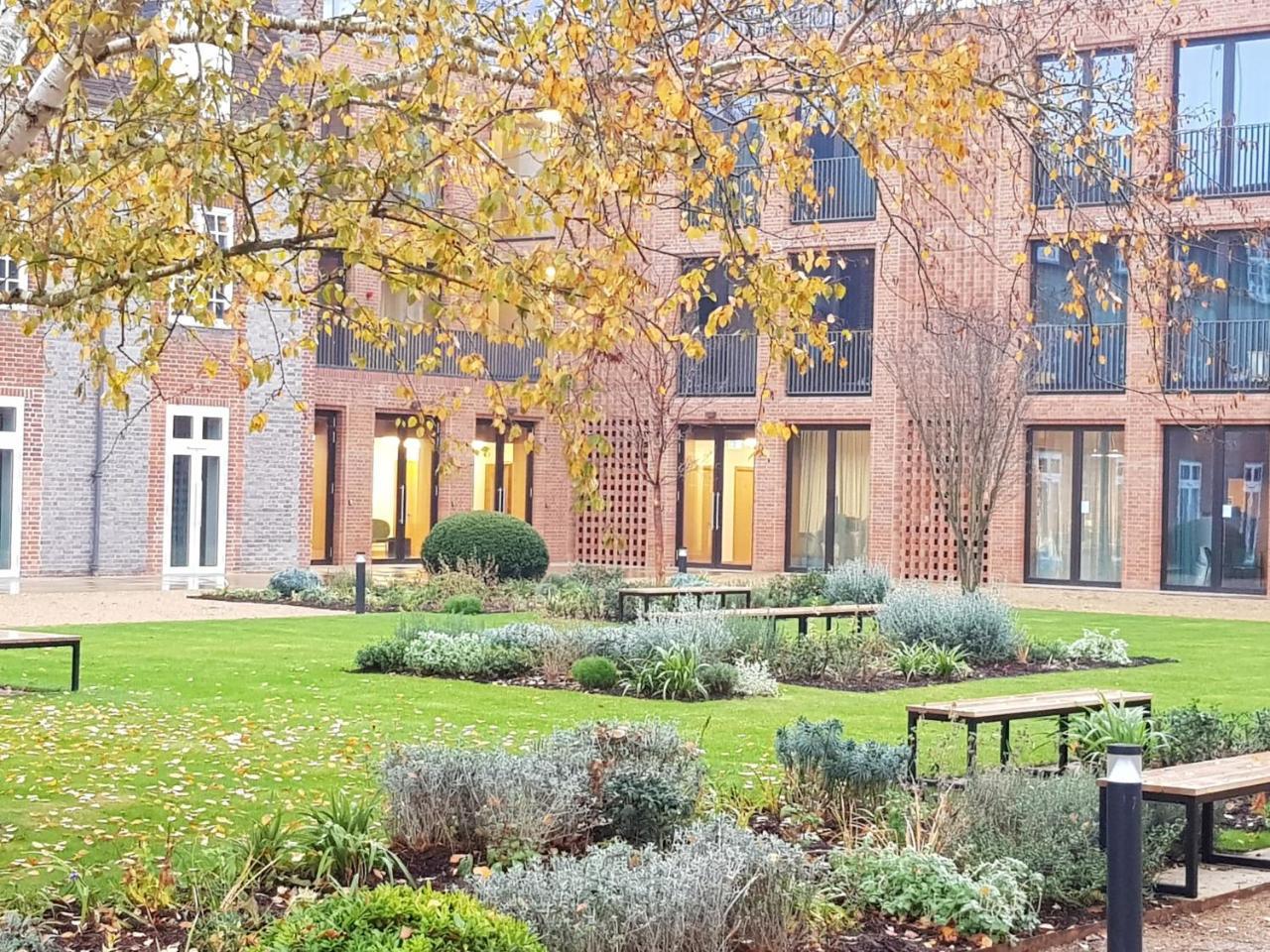 Newnham College - University Of Cambridge Εξωτερικό φωτογραφία